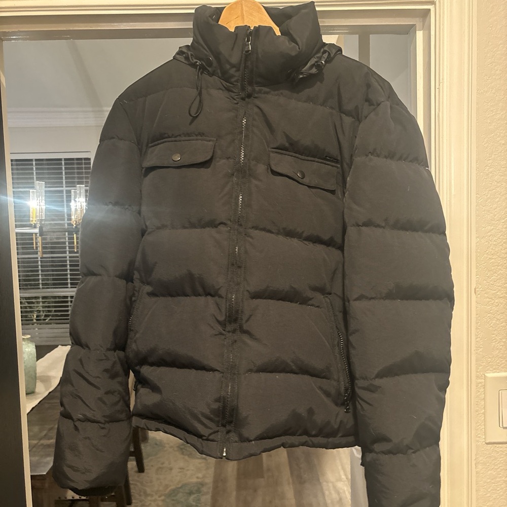 Keneth Cole Puffer Jacket
Men’s Large